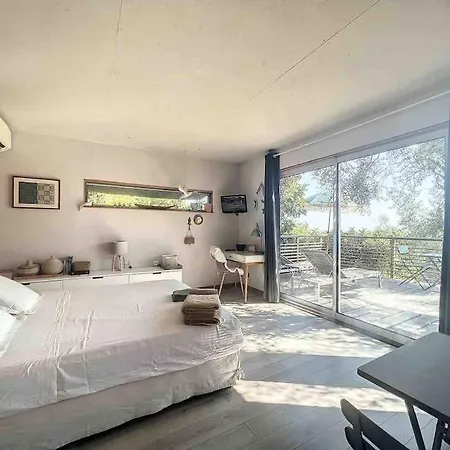 Vue Chic Dans L'olivier, Piscine Apartment *